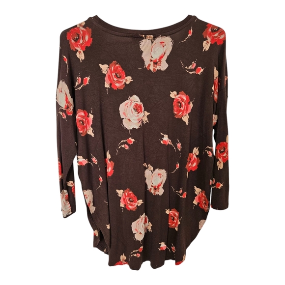 Babaton floral 3 quarter sleeve top - Picture 6 of 9